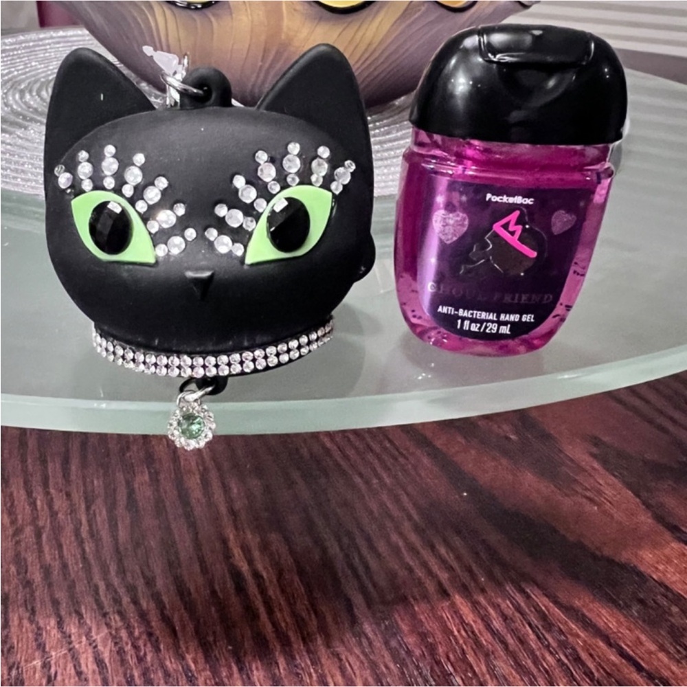 SALE*LAST ONE**Bath & Body Works Halloween Cat PocketBac Holder Glow in Dark NWT - Picture 2 of 3